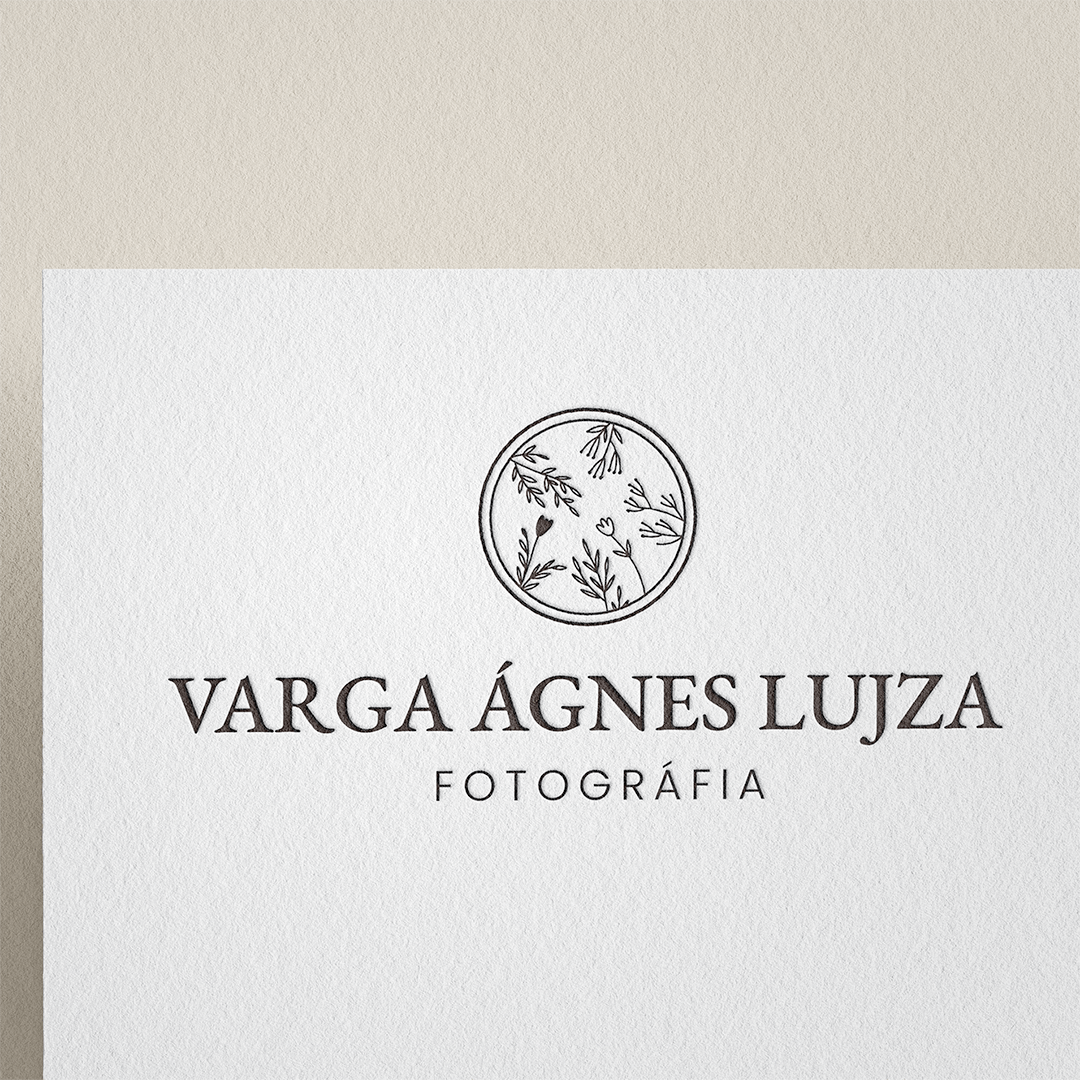 Varga Ágnes Lujza fotós elsődleges logó